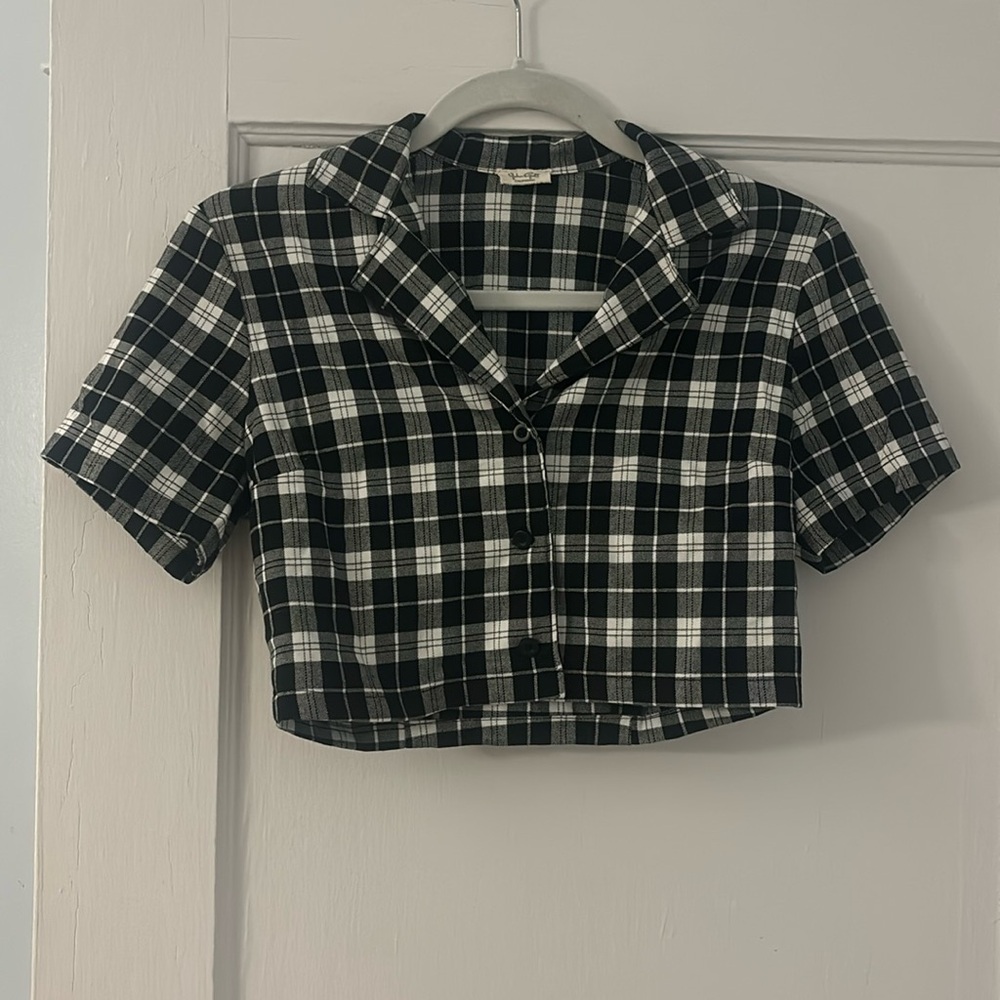 NWOT John Galt Black and White Cropped Plaid Button Down with Collar